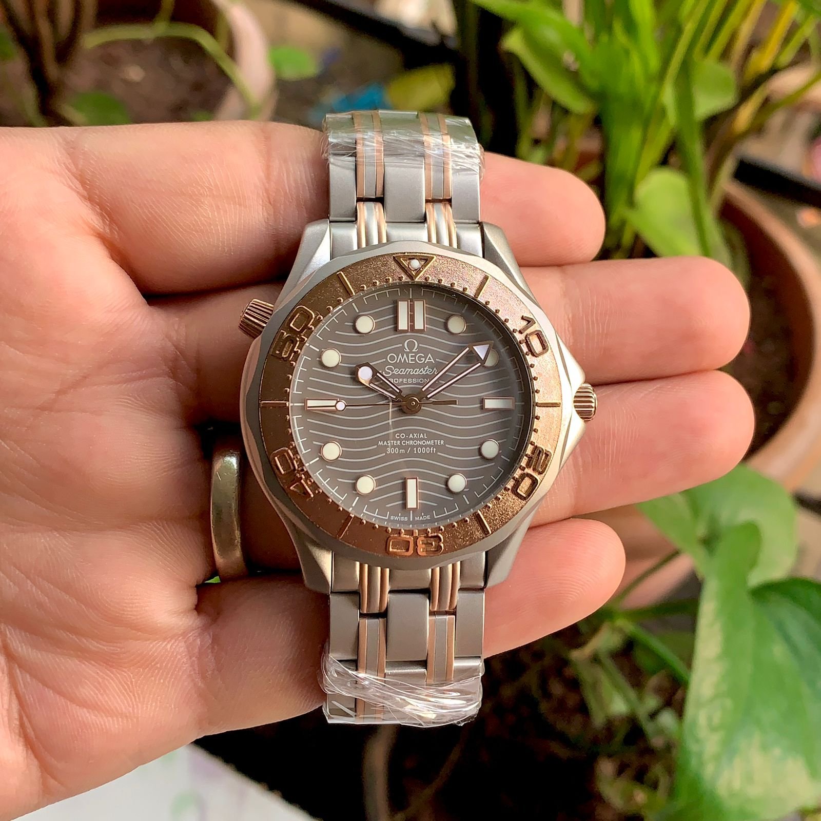 Omega-Diver-300M-Two-Tone-Chronograph-Watch-1-laziofy Omega Diver 300M Two Tone Chronograph First Copy Watch - Image 1