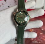Omega Seamaster Professional Green Automatic Replica Watch