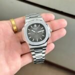 Patek Philippe Nautilus Steel Timepiece - Image 5